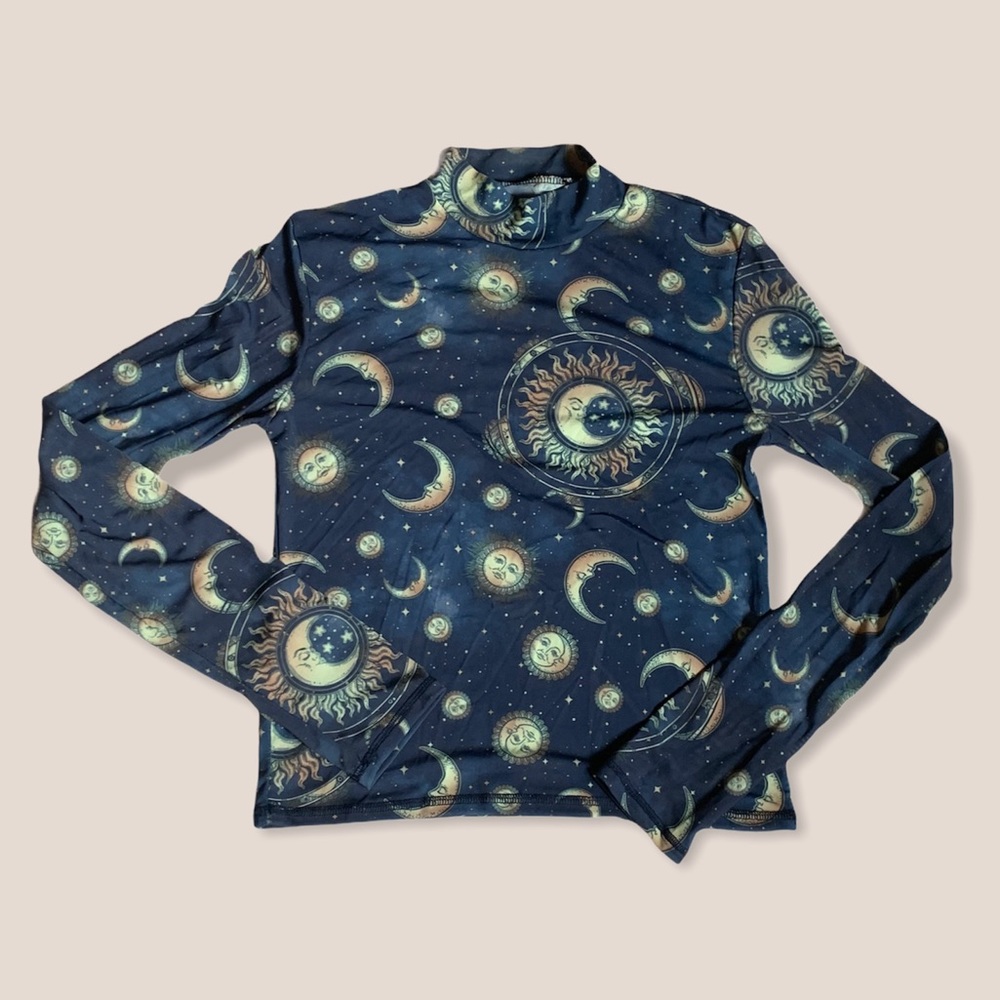 🌸Mesh stars & moons top with mock neck